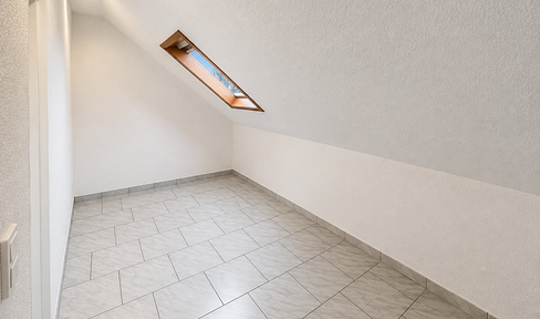 Jobcenter – جوب سنتر – Джобцентер – deine neue Wohnung ist fertig!