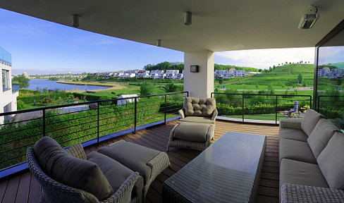 Lakefront villa on Phoenix Lake – first row, west-facing, 180° panoramic views, with no visibility from other properties on all 3 floors.