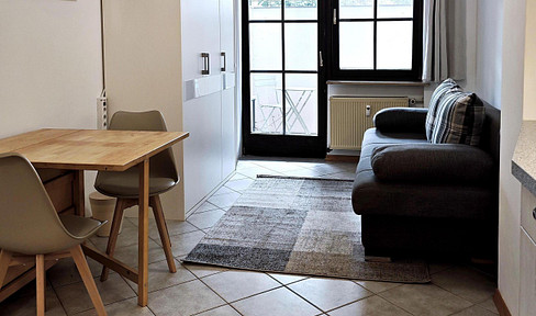 Möbliertes 1-Zimmer-Apartment mit privater Terrasse — zentrumsnah in Erlangen