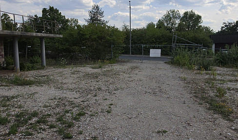 Gewerbestandort mit Halle + gesicherter Freifläche in Zirndorf