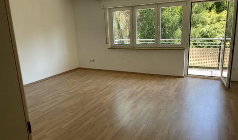 Bright 3-room apartment with balcony and parking space in Karlsruhe-Wolfartsweier.