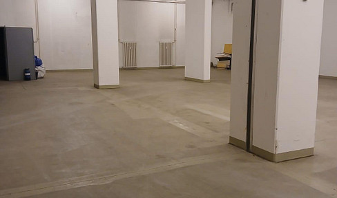 Vielseitig nutzbare Lagerhalle am Hauptbahnhof