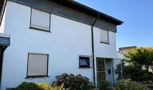 Well-maintained terraced house in Steinbüchel, Leverkusen.