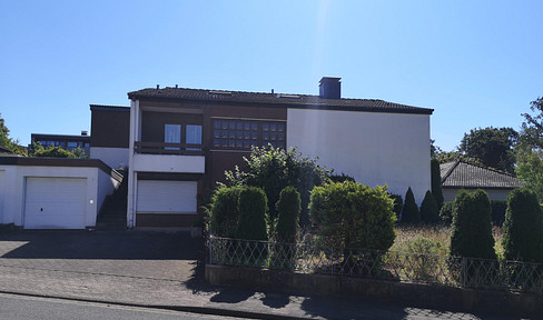 Einfamilienhaus mit Anliegerwohnung