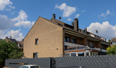 Familienfreundliches Reihenendhaus mit Wintergarten und separatem Wohnbereich