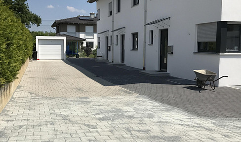 Modernes Reihenhaus mit Dachterrasse
