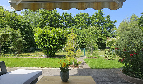 Fully furnished 3-room apartment with garden and hobby room, available for sublet for approximately 1 year.