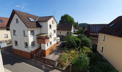Family-friendly detached house with a large plot of land.