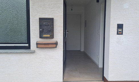 Completely renovated 2-room apartment with a separate entrance, located in the Alzensu district.
