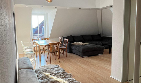 Helle 62 m² Galeriewohnung mit Einbauküche & Stellplatz in Weingarten