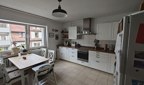 First occupancy after extensive renovation, 3-room apartment with balcony, conveniently located with good transport links.