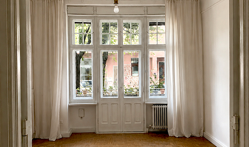Gründerzeitwohnung in ruhiger KuDamm Seitenstraße