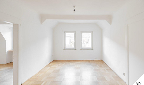 * 3 Zimmer Altbaucharme mit 100m² Rohdachboden als Ausbaureserve in Top-Lage! PROVISIONSFREI! *