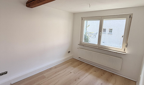 Kernsanierte 2-Zimmer Altbauwohnung in Stuttgart-Plieningen