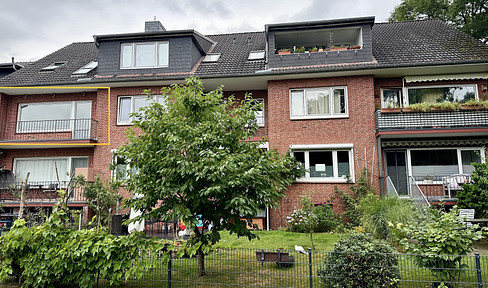 Bright 3-room apartment with balcony & private parking space *** - offered directly by the owner.