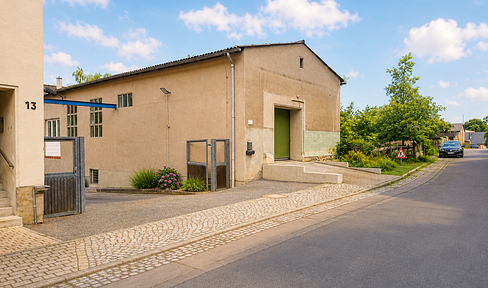 Hallenfläche in Grimma OT Cannewitz, befahrbar