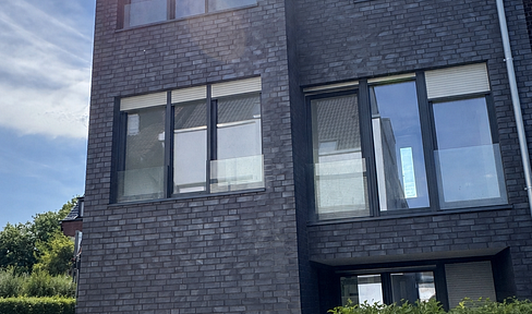 Erstbezug, einzigartiges Split-Level-Haus in Meerbusch-Büderich / Düsseldorf