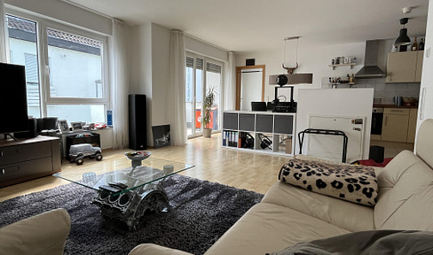 Helle 2-Zi-Wohnung zentral in Nürtingen mit Balkon