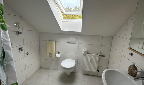 Renovated 2-room apartment!