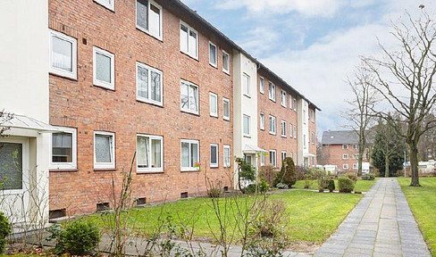 No commission: 2.5-room apartment with balcony and parking space for rent in Hamburg-Billstedt.