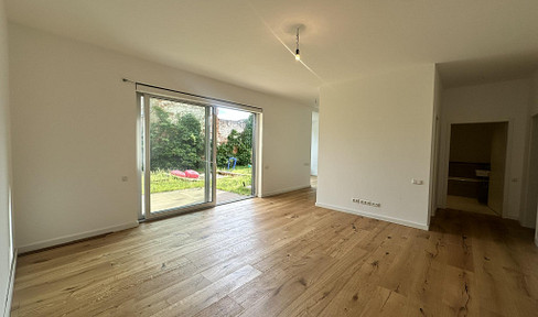 Bright 3-room garden apartment | 100 m² | South-facing garden | Newly renovated | No commission fees.