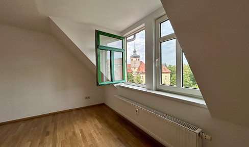 Helle 2-Zimmer-Wohnung mit Parkett & Tageslichtbad in Leipzig-Leutzsch