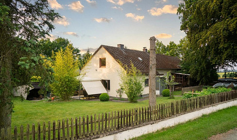 1,4 ha eigenes Land mit Wiese, Wald & Jagdhütte — Hunsrück-Landsitz in Einzellage