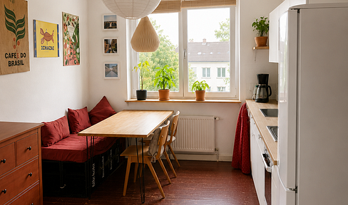 Helle 2 Zimmer-Wohnung für Singles, WG oder Pärchen