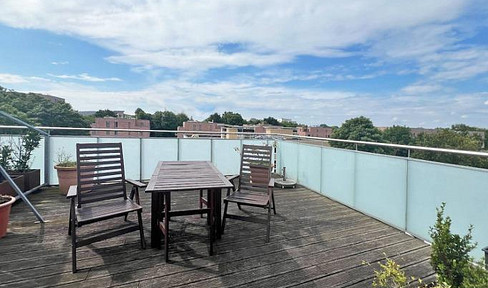 Luxuriöse, modernisierte DG-Whg. mit Wintergarten und großer Terrasse mit hoher Lebensqualität