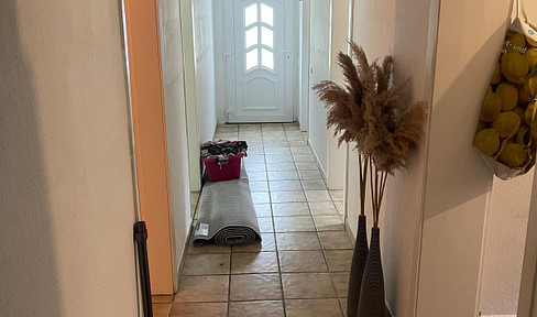 Neunkirchen, apartment in a quiet/central location, 3 rooms.