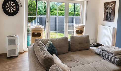 Bright, 4-room ground-floor apartment with a terrace and parking space, located in a central area of Diepholz.
