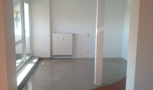 PAF-Zentrum großzügige 3 Zimmer Wohnung