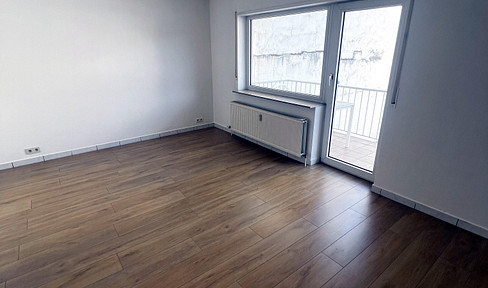 Available immediately: 2-room apartment in the heart of Mannheim, with fitted kitchen and its own parking space.