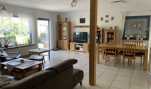 Living with plenty of space, both inside the house and in the garden.