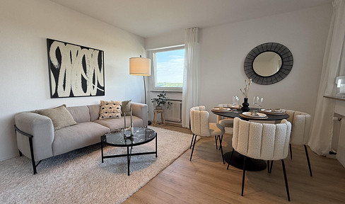 Move in, don't renovate: Newly renovated 2-room apartment with panoramic views.
