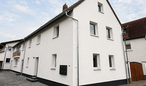 Komplett renoviertes Reihenendhaus mit großem Dachstudio und separatem Garten in Harthausen