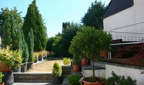 1-bedroom apartment (suitable for one person), approximately 65 square meters, located in MG-Lürrip.