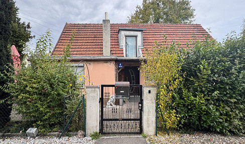 Teilrenoviertes Haus zu verkaufen, renovierungsbedürftig