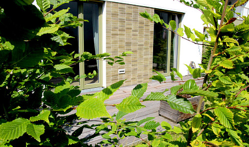 Wohnen am Wasser: Moderne Neubau-Maisonette nahe der Dahme