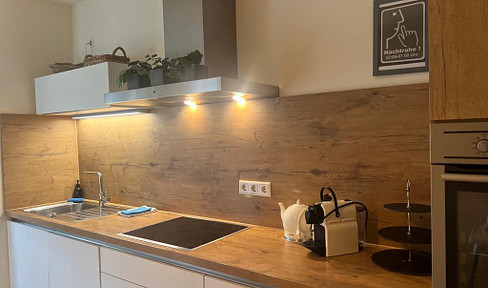 Suitable for students/young professionals - Furnished apartment in the city center of Golzheim, with parquet flooring and Wi-Fi included.