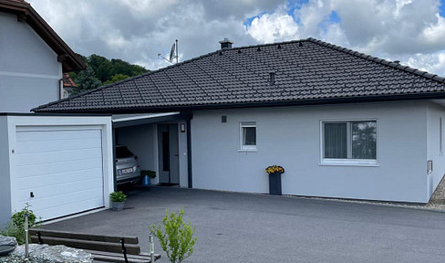 Bungalow in a beautiful location.