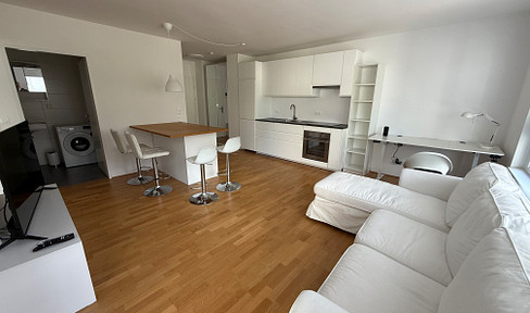 Well-maintained 2-room apartment with ceiling cooling, located near the U3 subway station Kendlerstraße.