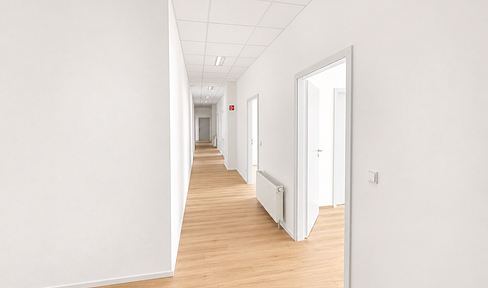Saniertes Büro/Praxis am Bhf Freital-Potschappel mit 6 Räumen!!