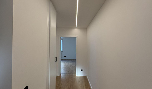 High-quality renovated 2-room apartment in Stuttgart-South – close to Marienplatz.