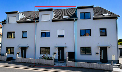 Reihenmittelhaus | ab 01.11.26 | 203 m² | Garten | 2 Garagen | EBK | Frensdorf