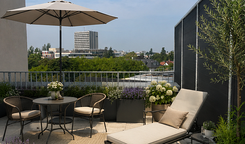 Brand new apartment, first occupancy, in a prime location! High-quality penthouse apartment with fitted kitchen!