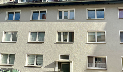 Top-renovierte WG-Wohnung mit offener Wohnküche