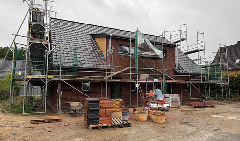 First occupancy in a new building: Modern semi-detached house in Thomasburg – 4 rooms, 118 m².