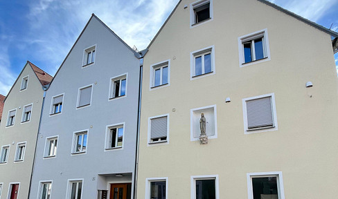 Neuwertige 3‑Zimmer‑Stadtwohnung mit Balkon in Abensberg