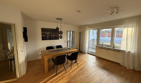 Helle,Schöne Wohnung Stadtmitte, Möbliert, Aufzug, Balkon